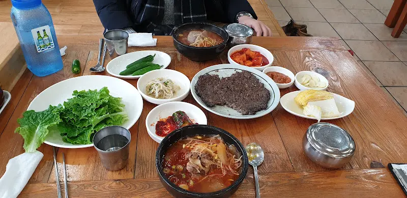 푸짐한 한 상 차림