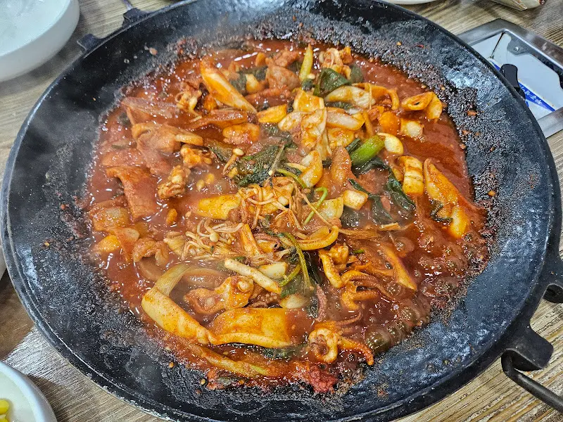 돼지, 한치 주물럭