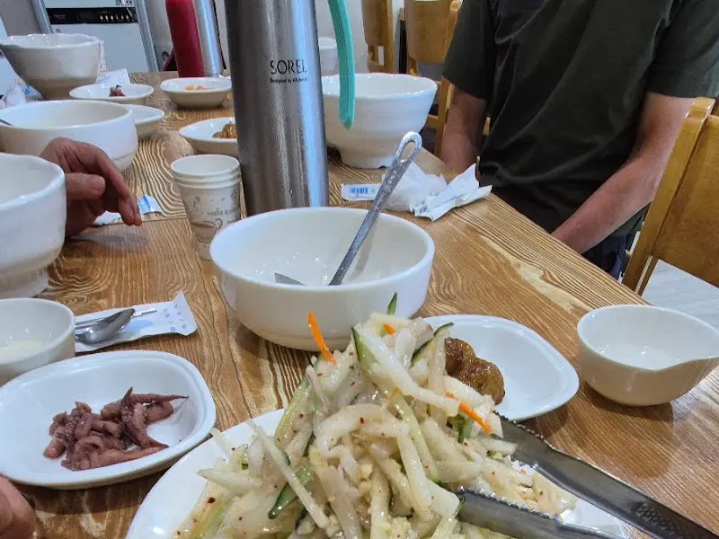 오징어무침과 밑반찬