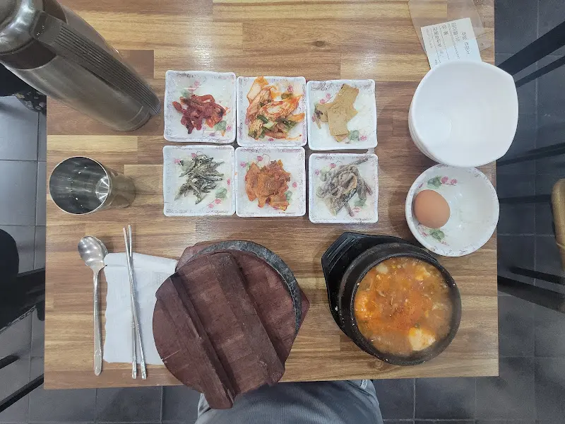 개성순두부 테이블 세팅