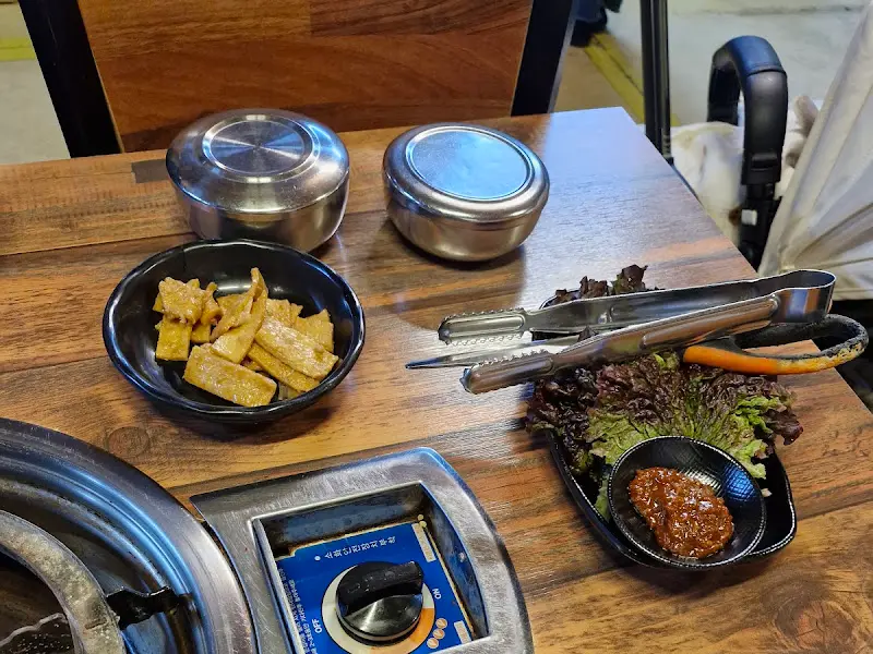 미락식당 테이블 세팅