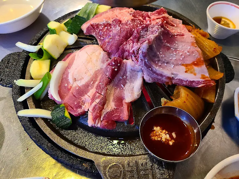 넉살집 본점 고기