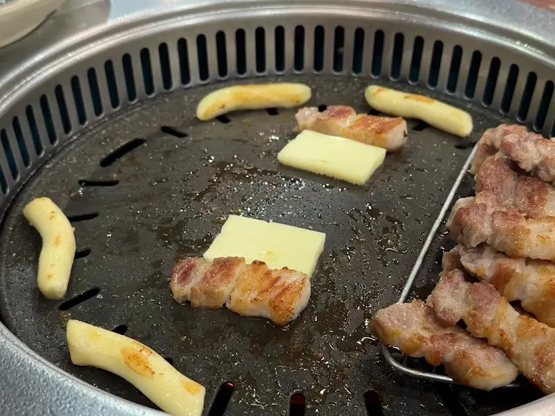 맛찬들 왕소금구이 정자점 삼겹살 구이