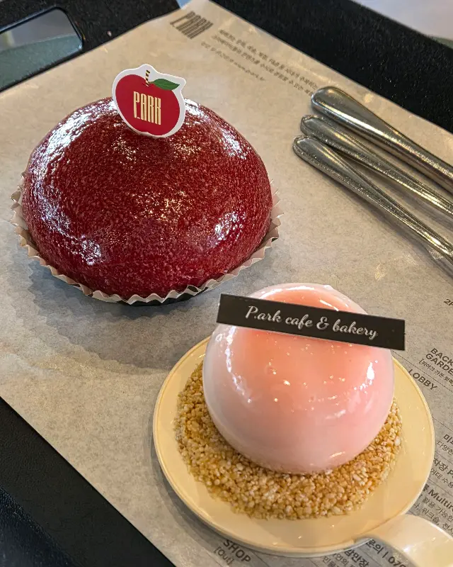 두바이 몽블랑과 복숭아빵