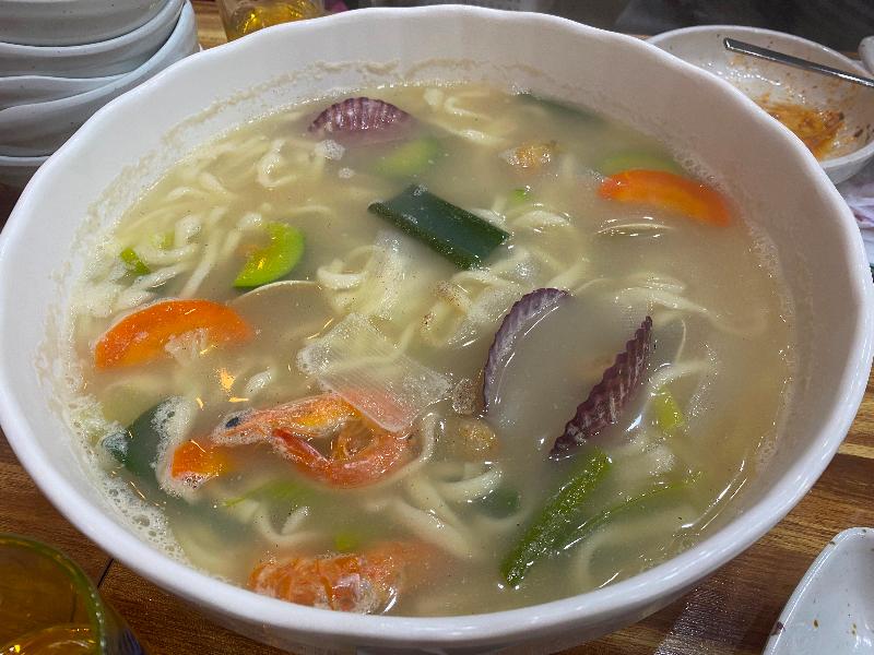 어부직영횟집 칼국수