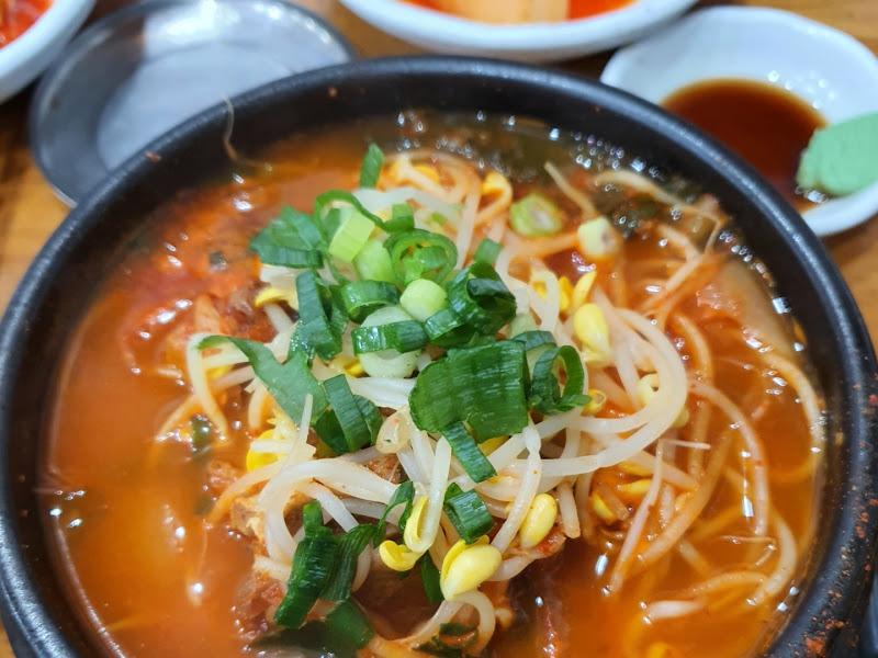 뼈다귀해장국 근접샷