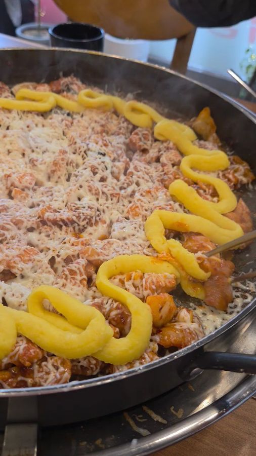 치즈 추가한 닭갈비