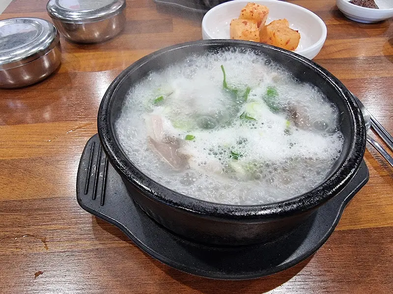 보글보글 끓는 순대국