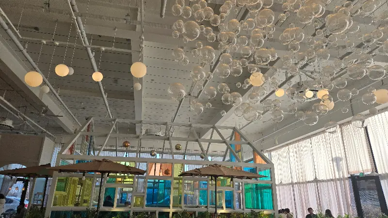 카페 내부 인테리어