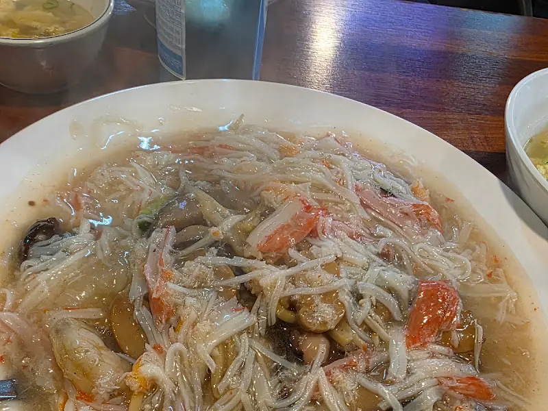 접시에 담긴 요리