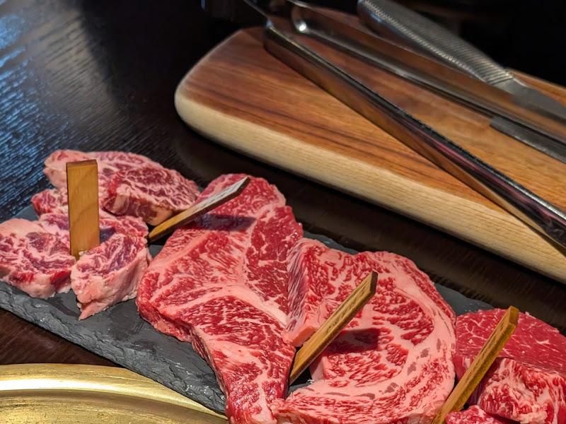 마블링이 돋보이는 한우