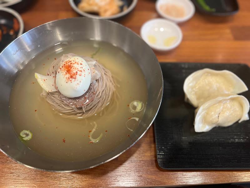 옥돌현옥 평양냉면과 만두