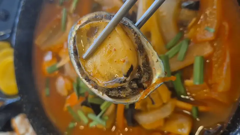 전복이 통째로 들어간 짬뽕