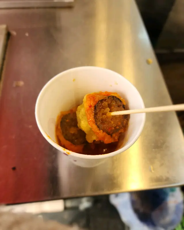 떡볶이 국물에 찍어먹는 튀김