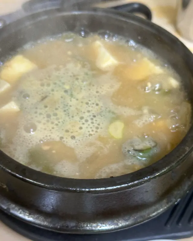 흥일회관 된장찌개