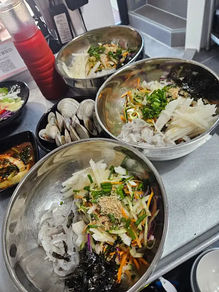 어라연매운탕 비빔밥