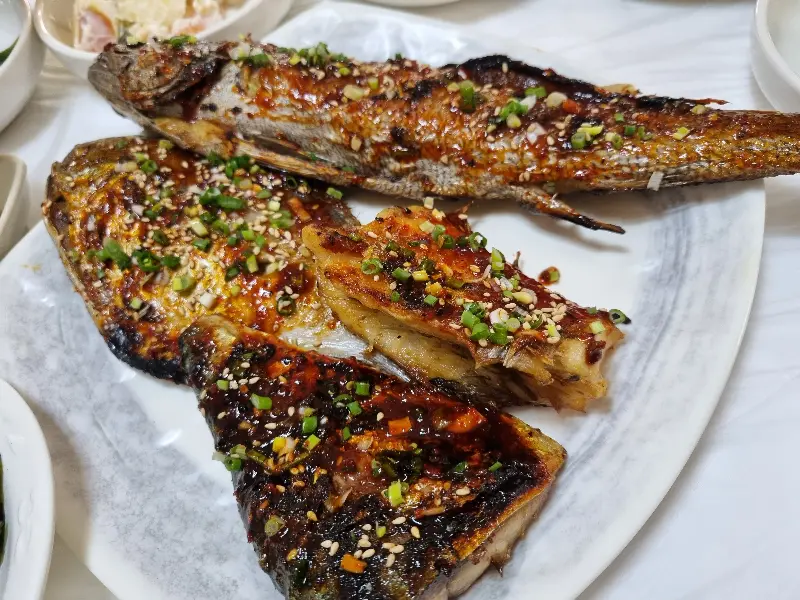 생선구이 근접샷