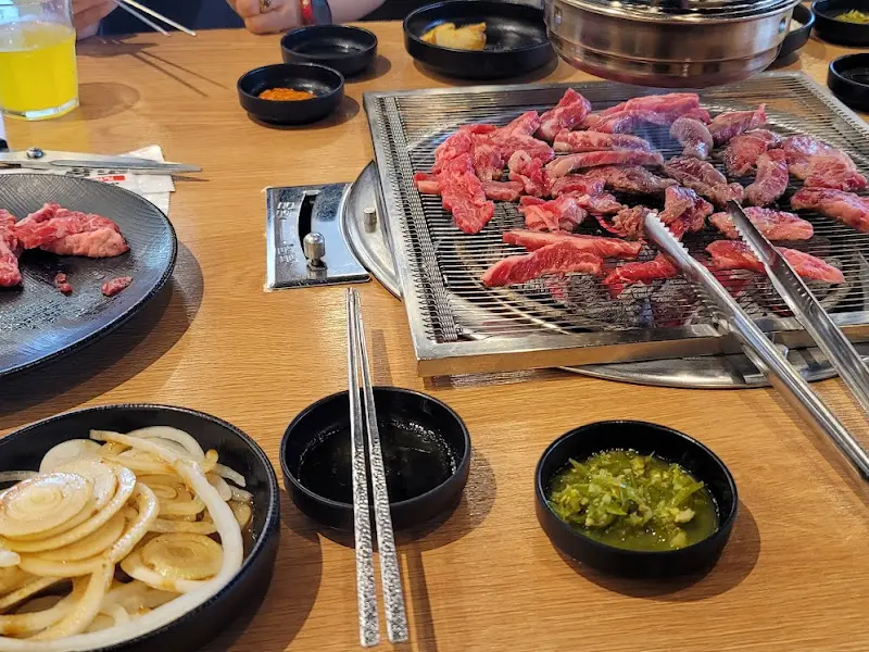 소고기 굽는 모습