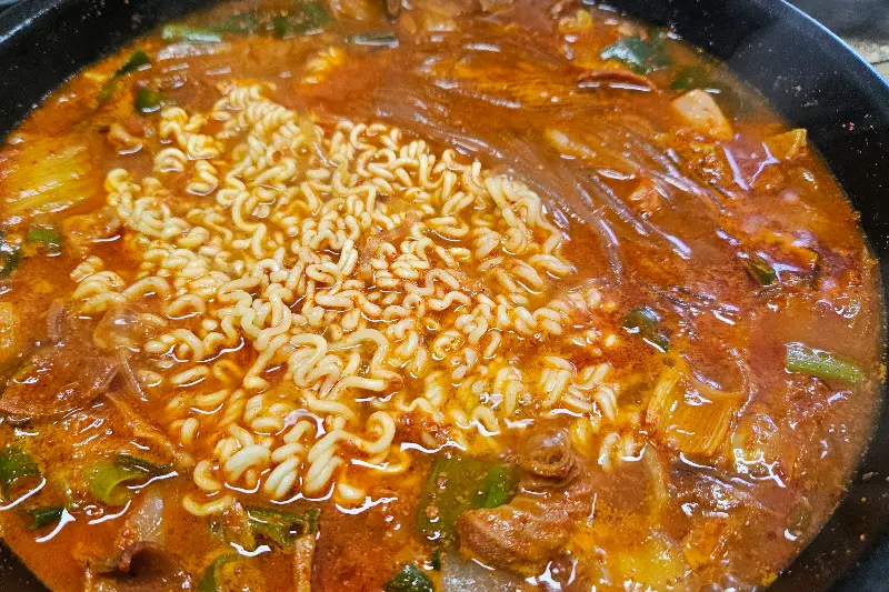 곱창전골과 라면