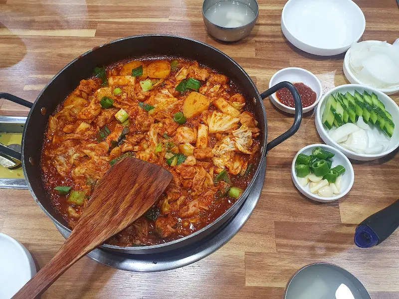 닭갈비 한 상 차림