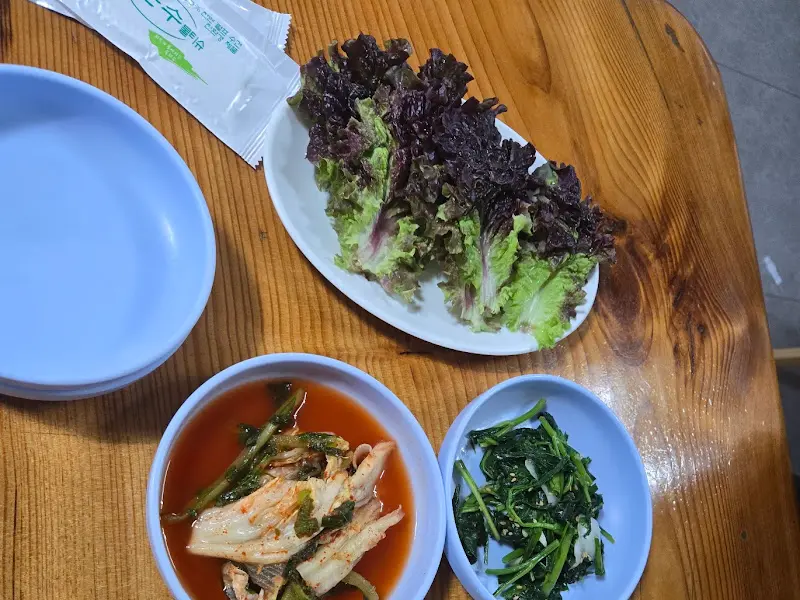 쌈 채소와 김치