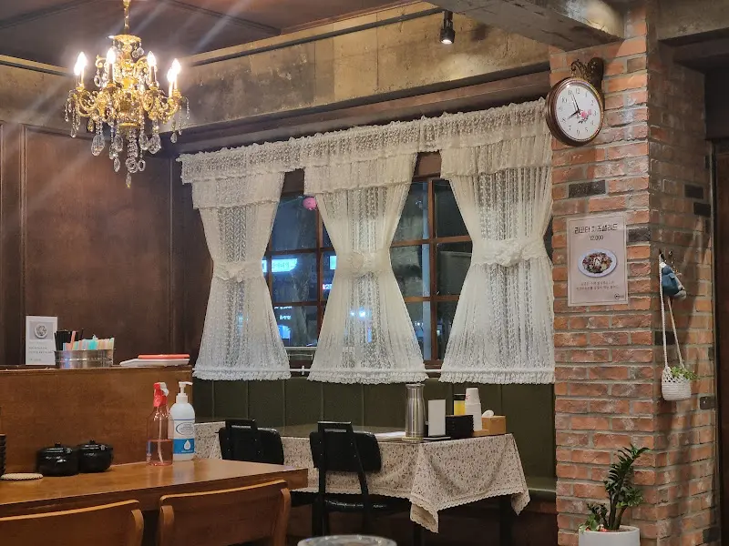 카츠713 내부 장식