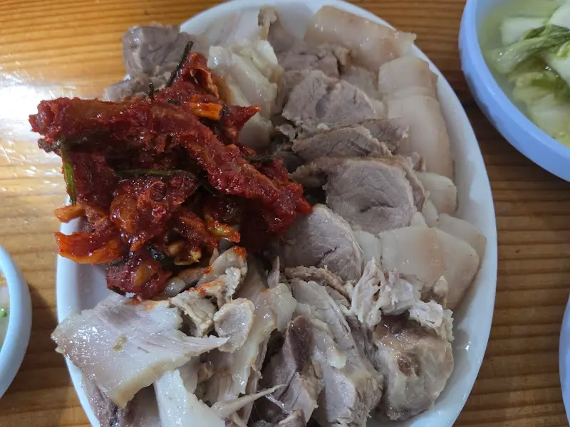 수육을 가까이에서 찍은 모습