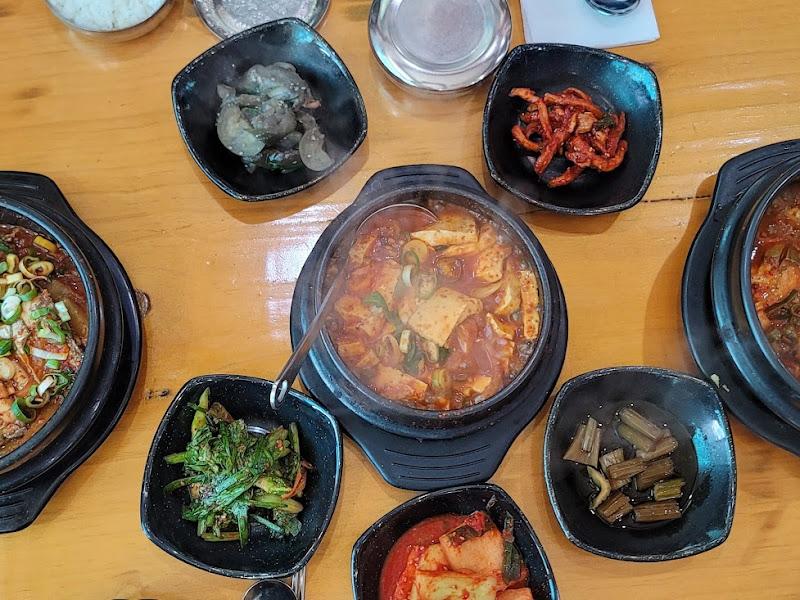 초막고갈두 기본 반찬