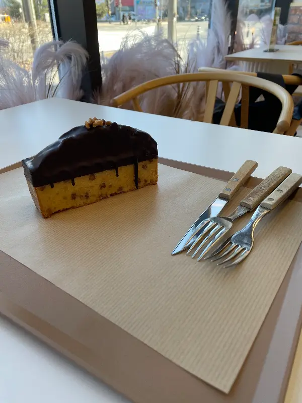 윤쉐프정직한제빵소의 초코 케이크