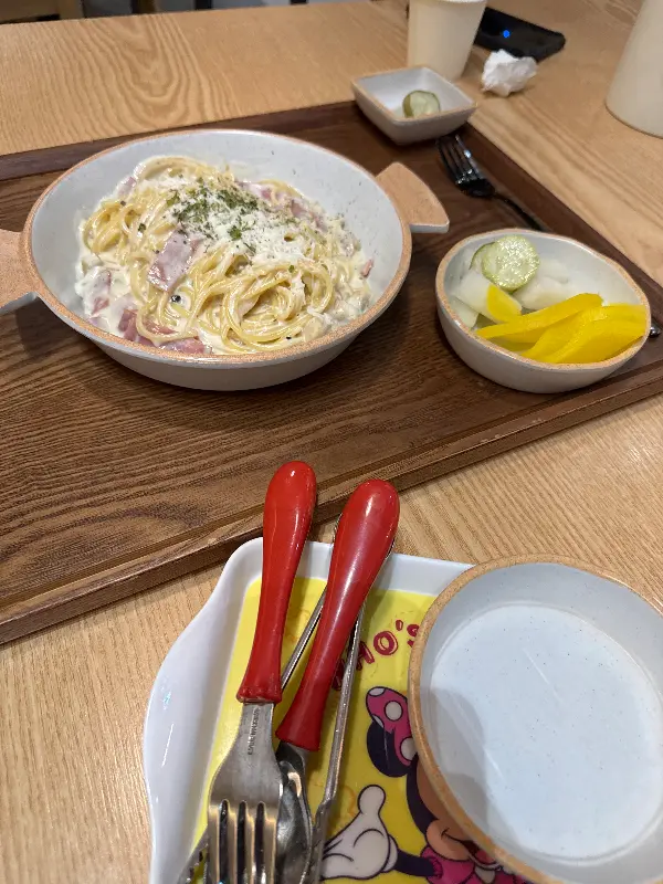 크림소스 파스타의 부드러운 유혹