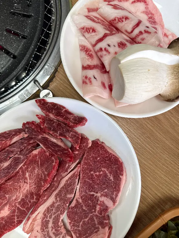 숯불구이 테이블 세팅