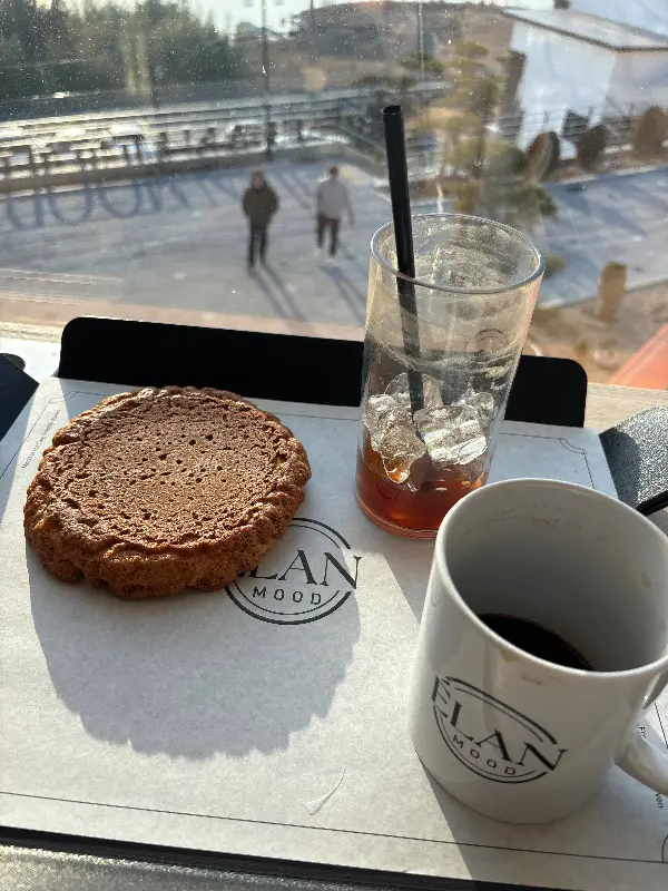 엘랑무드 외부 테라스