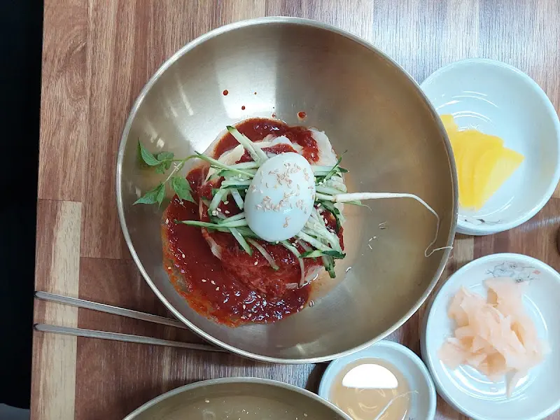 매콤달콤한 비빔밀면