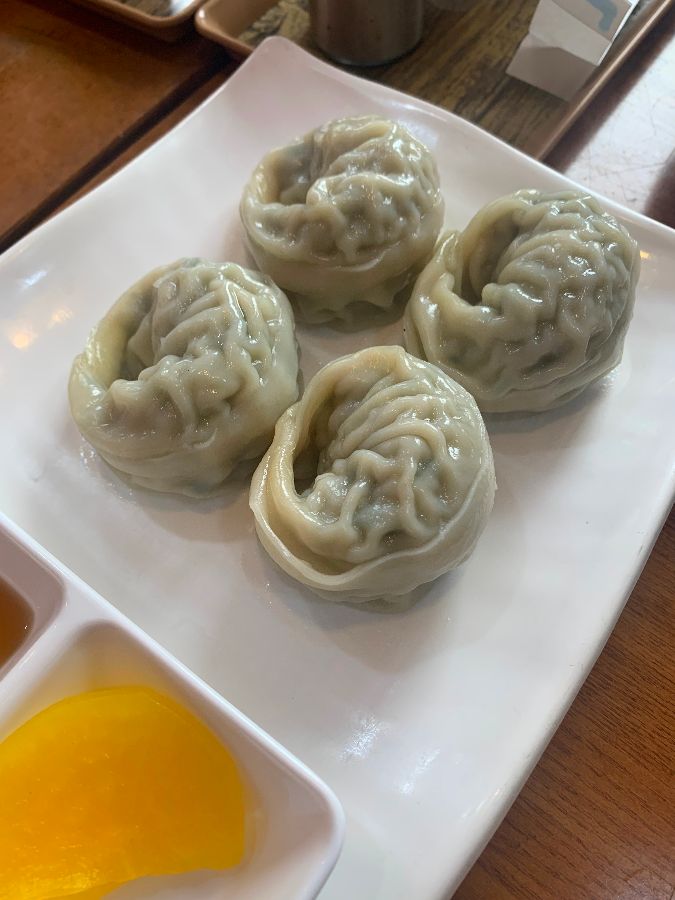 윤기가 자르르 흐르는 만두