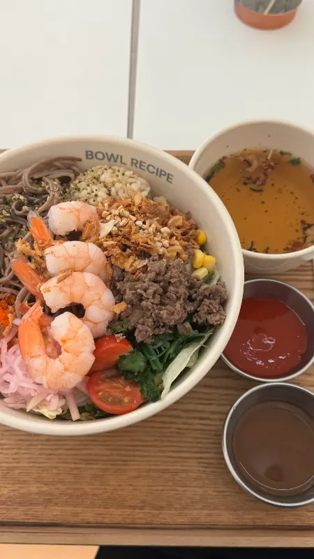 포케와 우동 국물