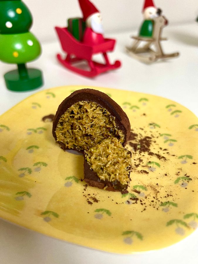 반으로 잘린 두쫀쿠