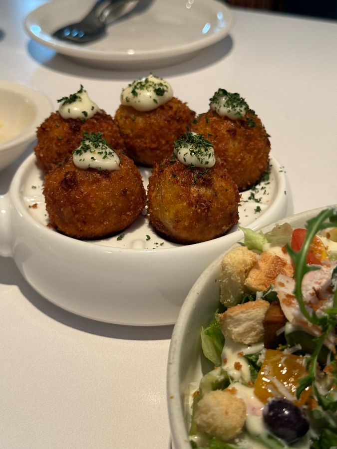 아란치니와 샐러드