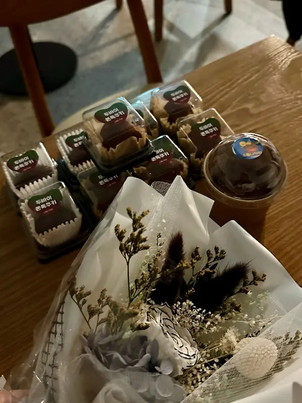 소돌다락방 두쫀쿠와 꽃다발