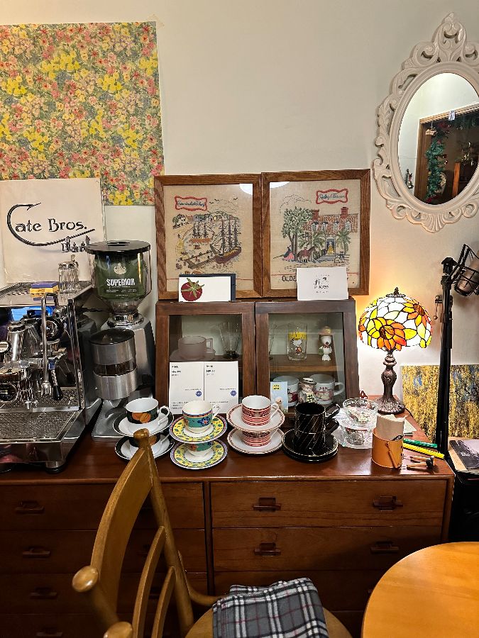 카페 내부 인테리어