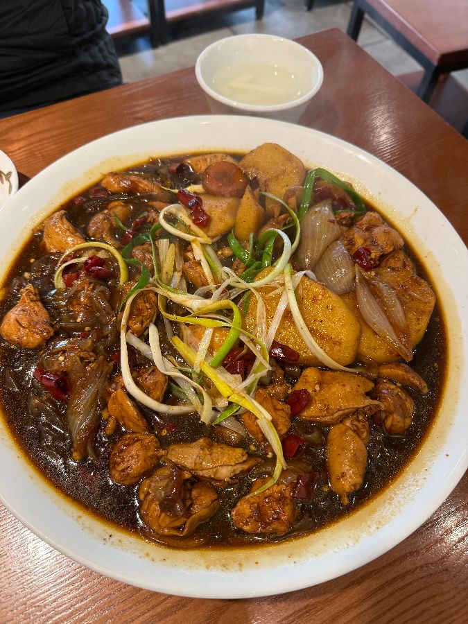 윤기가 흐르는 봉추찜닭