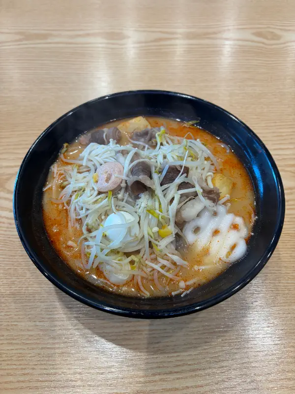 깔끔하게 비워진 마라탕 그릇