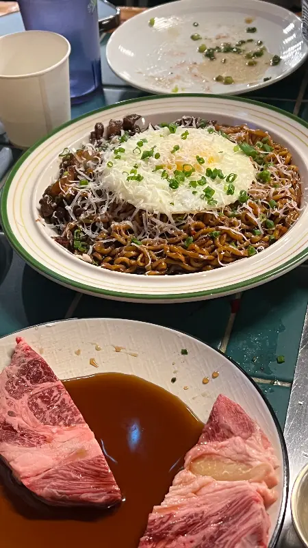 계란 프라이가 올라간 짜파게티