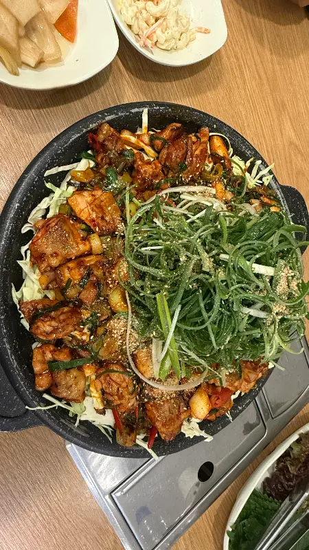 닭고기와 파채의 환상적인 조합