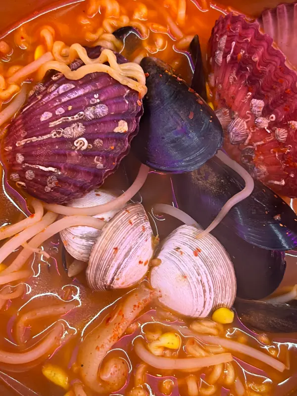 해산물이 듬뿍 들어간 해물라면