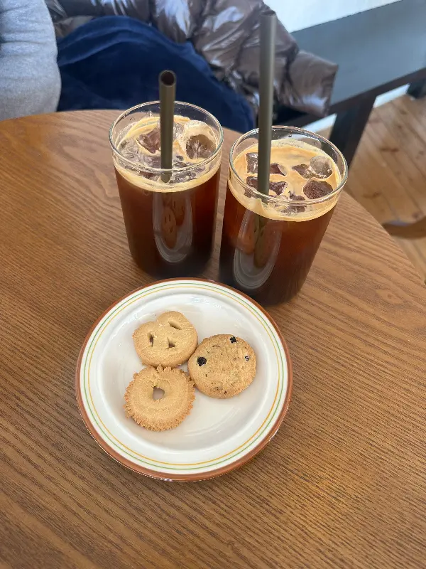 카페 내부 인테리어