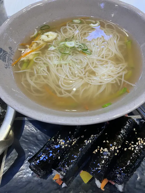 멸치국수와 꼬마김밥