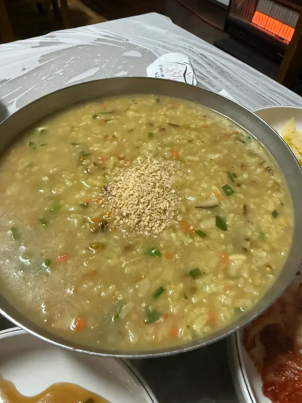 오리백숙을 먹고 난 후 끓여먹는 죽