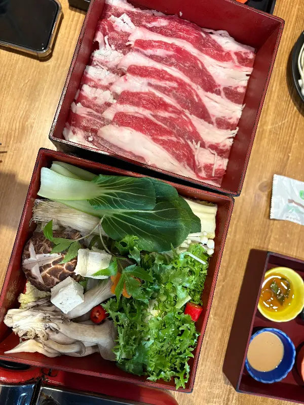 신선한 샤브샤브 재료 근접샷