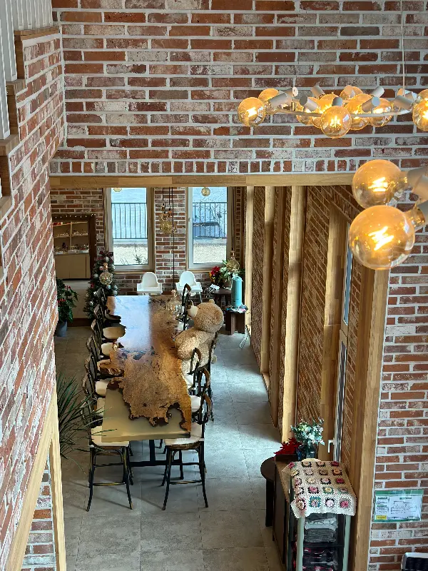 코지앤레이지 내부 인테리어