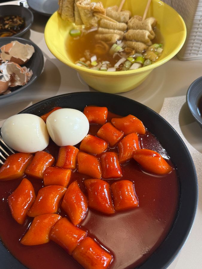 매콤달콤한 떡볶이